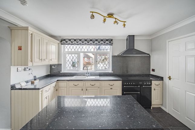 Gemellus, Main Road, Bridgend photo 5