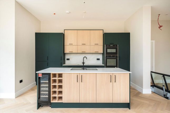 Flat 2, Thornton Heights, Thornton Road, Wimbledon photo 4