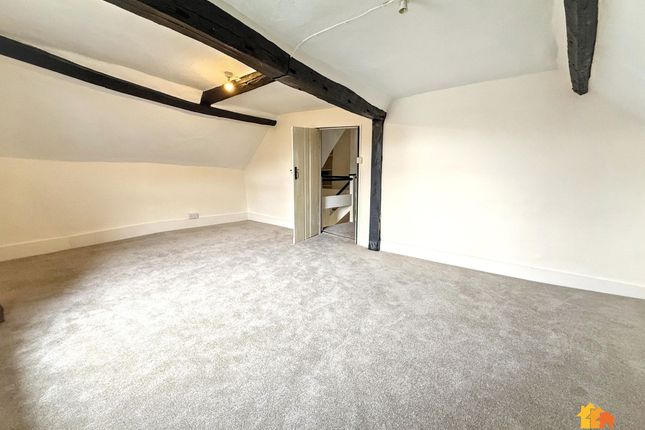 104a High Street, Chesham photo 2