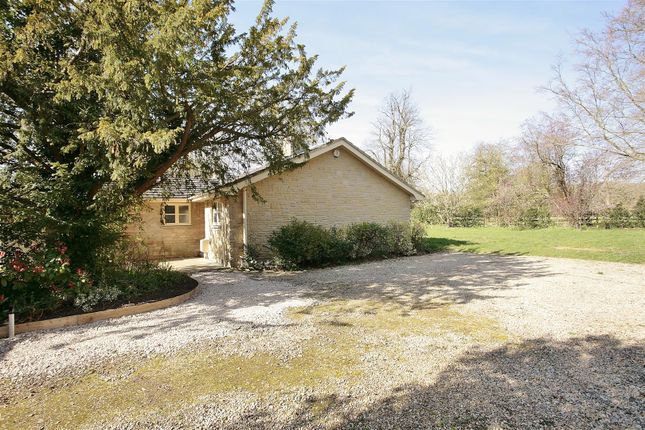 Detached bungalow to rent in Weston Road, Bletchingdon, Kidlington