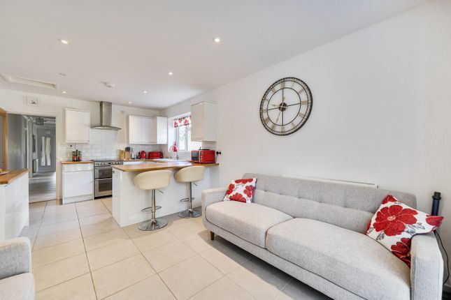 Kislingbury, 40, Church Lane, Winchester photo 2