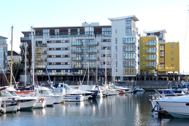 Thumbnail Flat to rent in Rapala Court, Midway Quay, Sovereign Harbour, Eastbourne