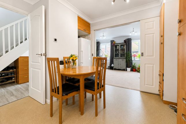 41, Erle Havard Road, Colchester photo 2