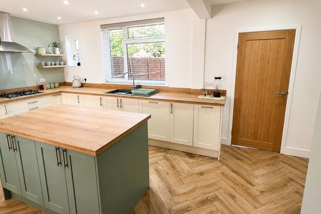 1, Barnfield Road, Faversham photo 4