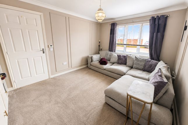 14, Ladyacre Wynd, Irvine photo 3