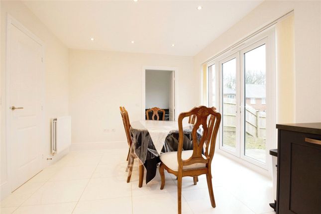 32, Clos Coed Bychan, Cardiff photo 4