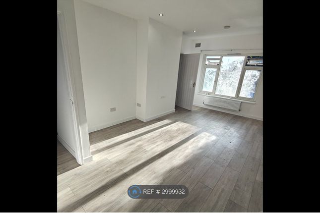 Wendling Close, Stoke-On-Trent photo 3