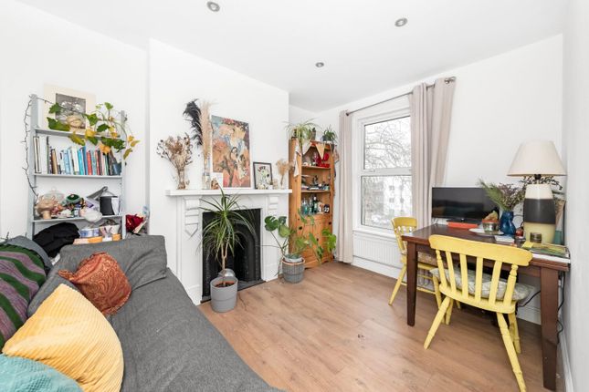 Thumbnail Flat for sale in Nunhead Green, Nunhead, London