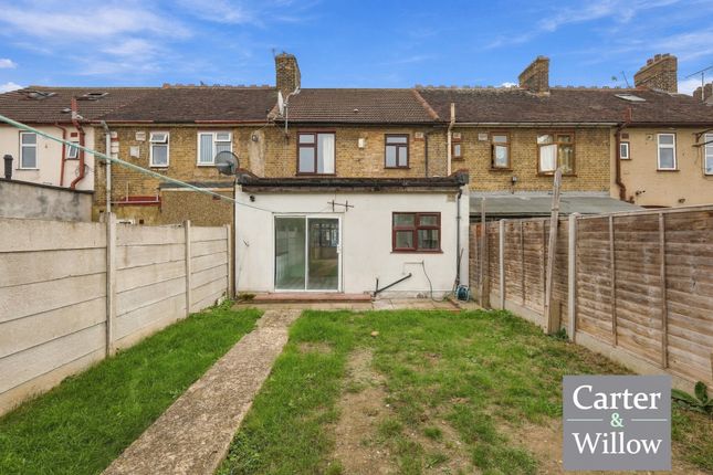 63, Netherfield Gardens, Barking photo 4