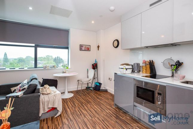 Apartment 403, West Point, 501 Chester Road, Manchester photo 4
