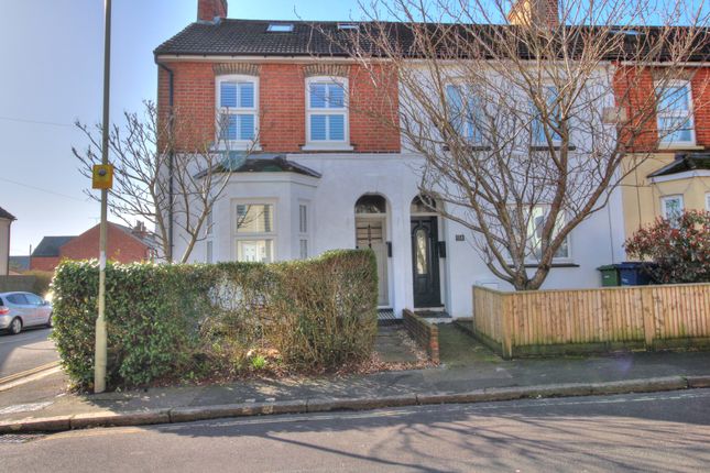 116, Newport Road, Aldershot photo 2