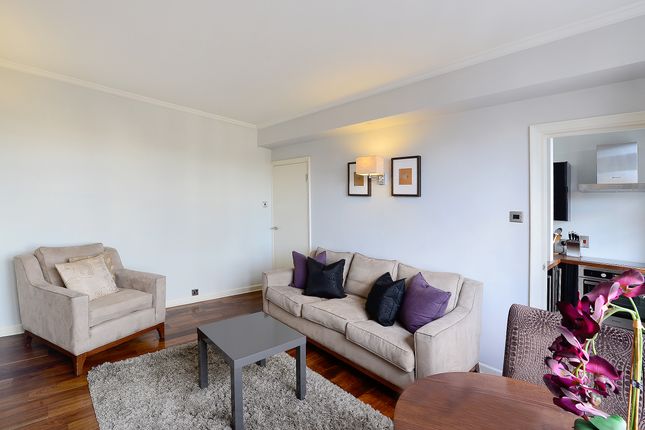 Flat to rent in Hill Street, Mayfair