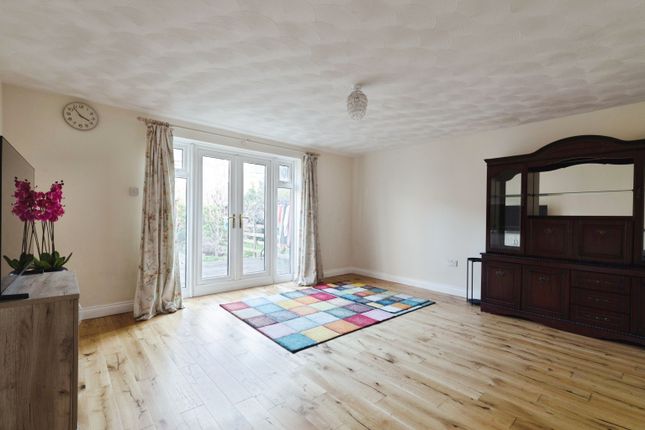 9, James Lane, London photo 4
