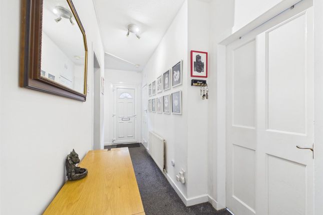 104, Ladykirk Drive, Glasgow photo 4