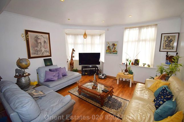 16, Elliot Road, London photo 4