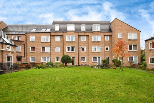 Thumbnail Flat for sale in Mount Hermon Road, Woking, Surrey