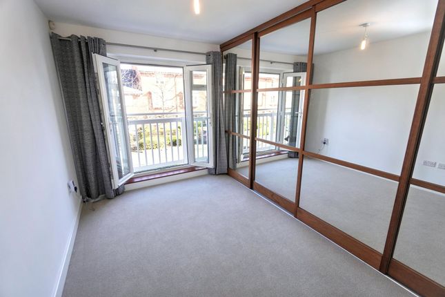 54 Chequers Avenue, High Wycombe photo 4