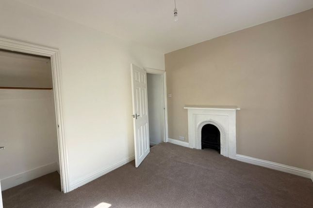 65, Dover Road East, Kent photo 2