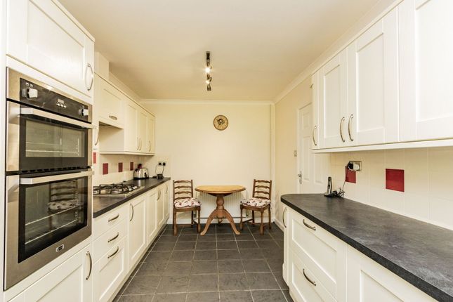 11, Oakfield, Cranbrook photo 5