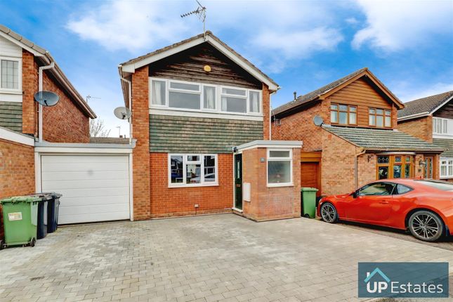 Link-detached house for sale in Montrose Drive, Nuneaton
