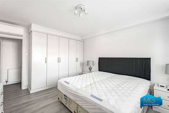 Flat 13, Byron Court,, Fairfax Road, London photo 4