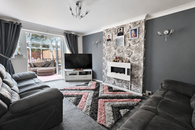 5, Clos San Pedr, Swansea photo 4