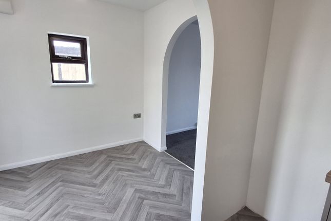 12, Kingfisher Close, NEWARK photo 4