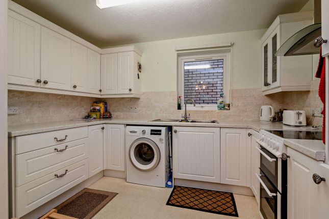 10, Fairacres Close, Bristol photo 4