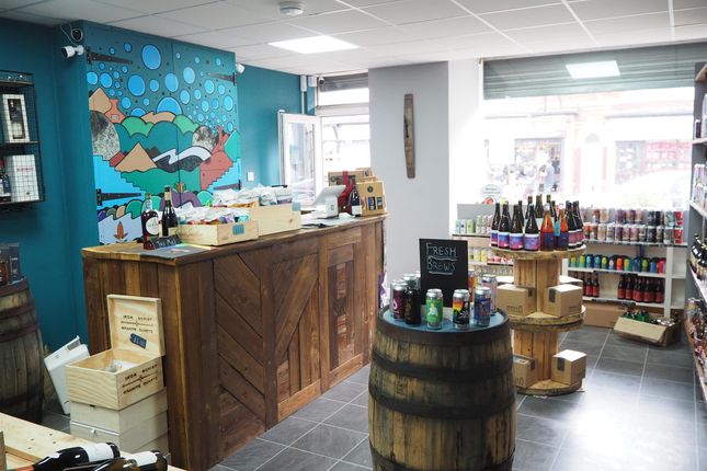 Pub/bar for sale in Off License &amp; Convenience HU5, East Yorkshire