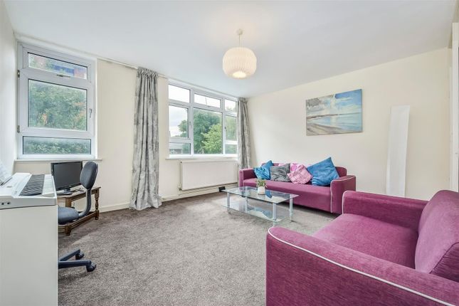 Thumbnail Terraced house to rent in Olney Road, London