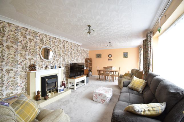 17, Cherry Tree Road, Charing Heath photo 2