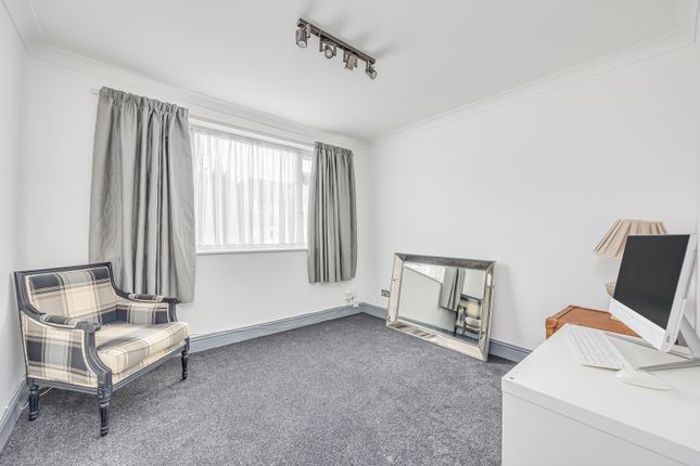 End terrace house for sale in Shaldon Drive, Morden