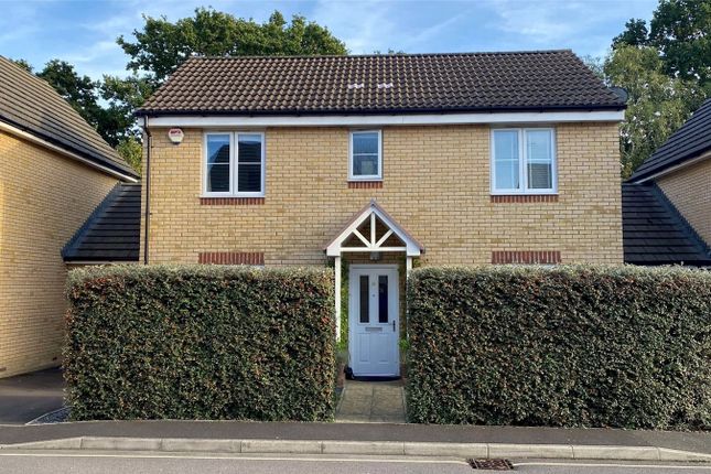 Link-detached house for sale in Pipits Close, Havant, Hampshire