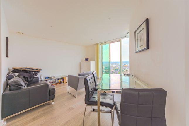 Pinnacle Apartments,, Croydon photo 4