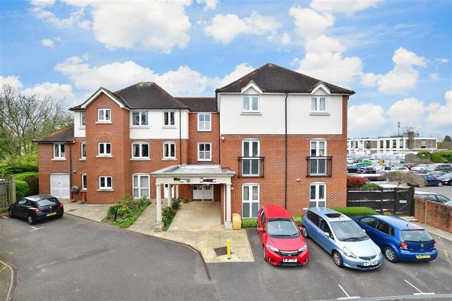 Thumbnail Flat for sale in Massetts Road, Horley, Surrey