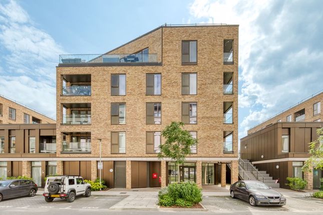 Thumbnail Flat for sale in Spitfire Chase, Walton-On-Thames