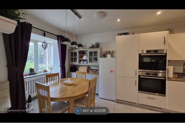 Century Lane, Wexham, Slough photo 5