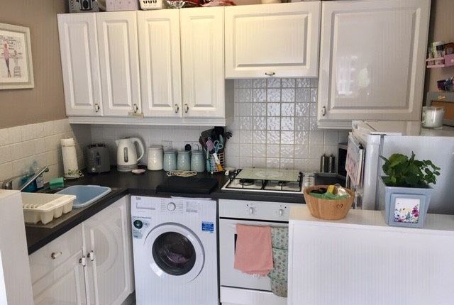 25 Ladbroke Court, Ladbroke Road, Redhill photo 4