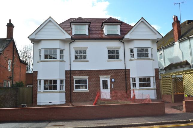 Thumbnail Flat to rent in Rosslyn Road, Watford