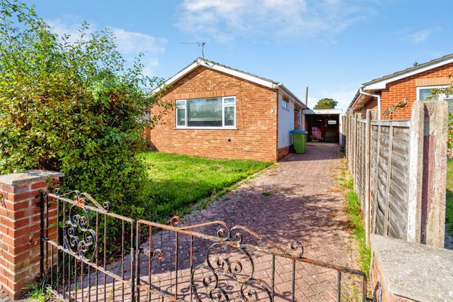 2-bed bungalow on Greenlea Crescent, Southampton, £240,000
