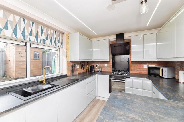 1, Camerton Green, Bradford photo 4