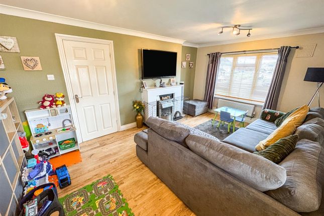 93, Newark Drive, Corby photo 3