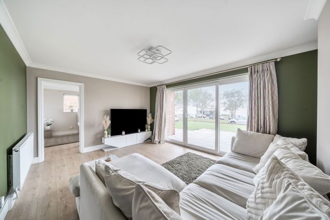 9,Oyster Reach, Royal Esplanade, Ramsgate photo 3