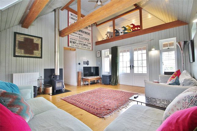 Clara Cottage, 4, Burford Close, Worthing photo 2