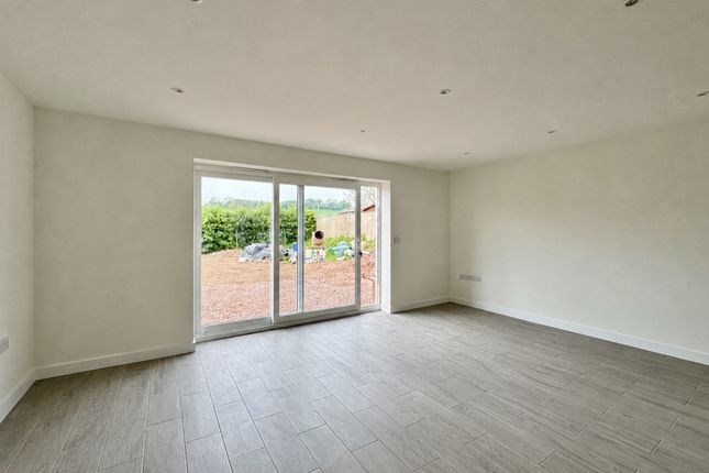 Marles Close, Honiton photo 2