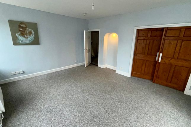 Flat 1, 19, Pier Street, Aberystwyth photo 3
