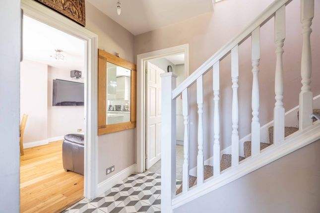 3, Chesterton Green, Beaconsfield photo 4