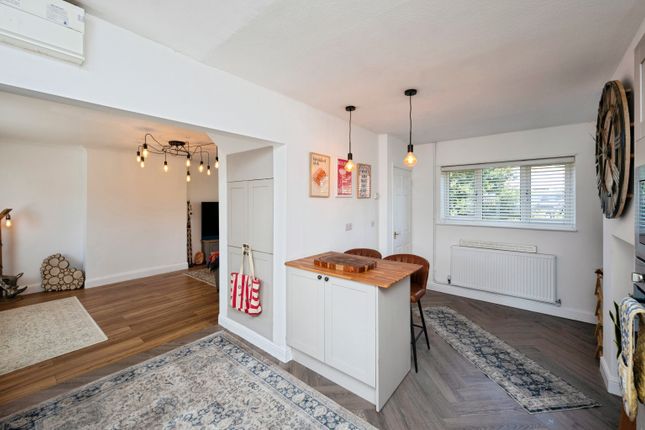 23, Mansfield Road, Edwinstowe photo 4