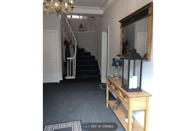 Thumbnail Flat to rent in Kirk Street, Strathaven
