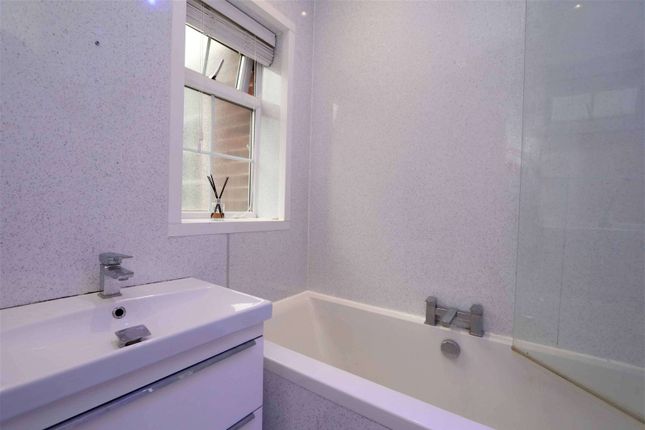 Flat for sale in Clarence Court, Birkdale